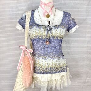 ♡ deep open neck short sleeve tie front blouse with side slit detailing ♡